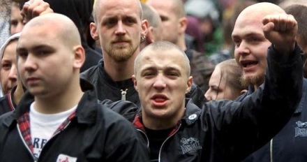 skinhead francais lonsdale france haine racisme bagare identitaire